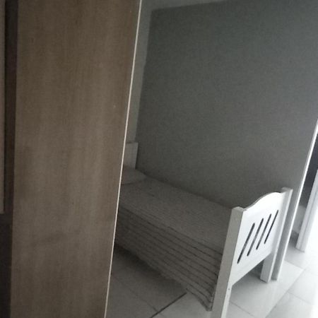 Cama Em Dormitorio Misto Brasilia Esterno foto